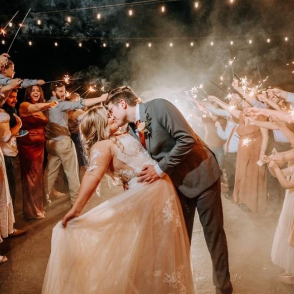 Meet your Posher, Shelbie - Picture 1 of 1